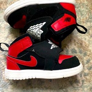 Jordan sky red and black toddler.